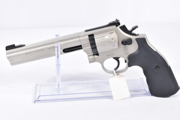 Smith & Wesson 686/6 Nickel​ 4