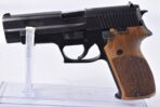 Sig Sauer P220​ .45Auto Pistole
